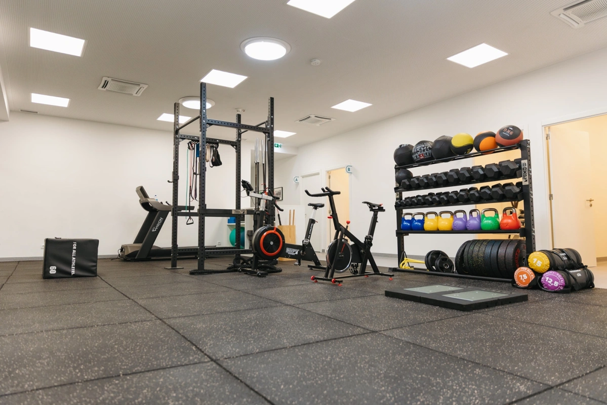 Cuidar é mais do que dar atenção! É tratar com a empatia que só a experiência dá.